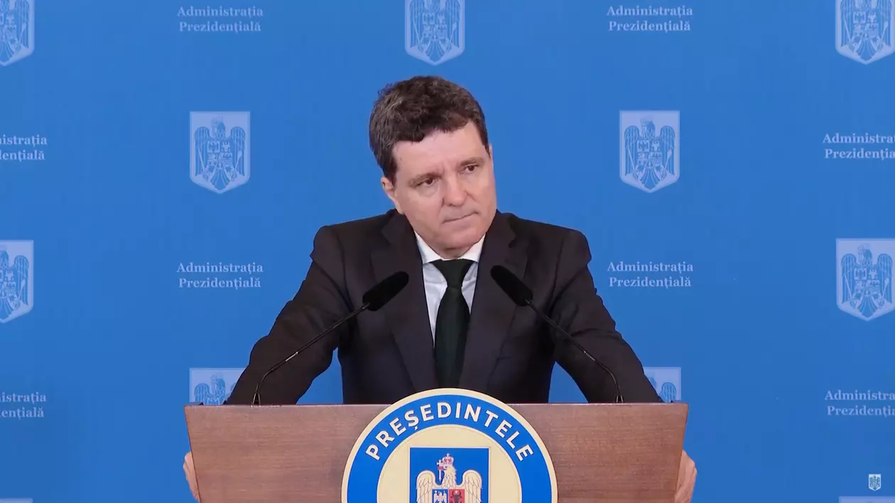 La Palatul Cotroceni începe întâlnirea şefului statului cu liderii coaliţiei de guvernare şi cu reprezentanţi ai (…)