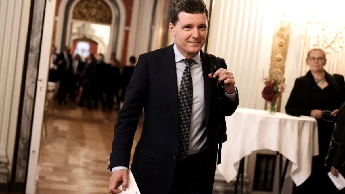 Nicușor Dan, președintele României, ridicol pe scena internațională! Gafă de protocol la Copenhaga, salvat în (…)