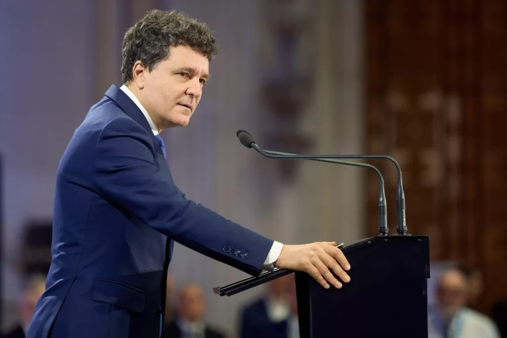 Nicușor Dan: „Este nevoie ca România să revină, pe termen mediu, la o lege a salarizării unitare“