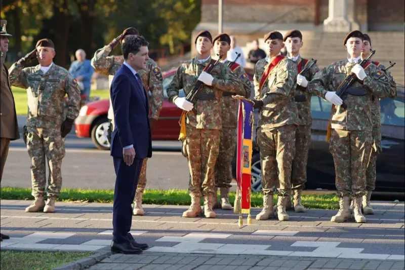 Nicușor Dan, gafă protocolară la Timișoara. Președintele României nu știa unde se află și ce trebuie să facă!