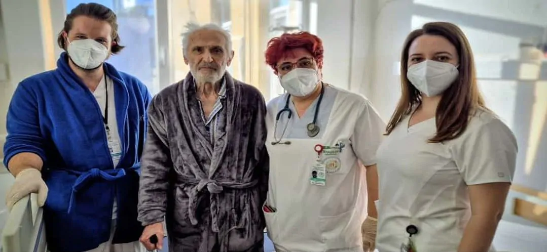 A fost externat cel mai vârstnic pacient al Spitalul Victor Babeș din Timișoara / A fost internat chiar în ziua în (…)
