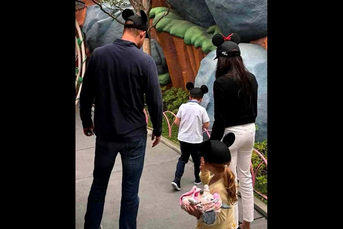Prințul Harry și Meghan Markle, în mijlocul unei controverse după vizita la Disneyland cu copiii. O fotografie de (…)