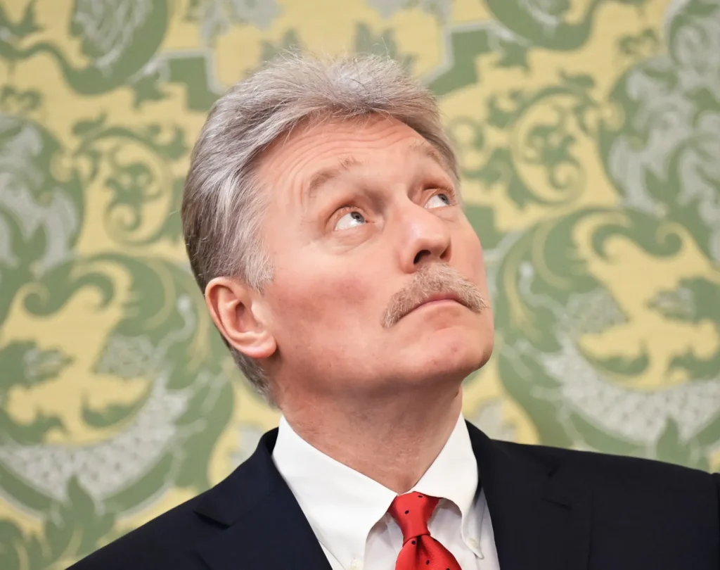 Fiul lui Dmitri Peskov, purtătorul de cuvânt al lui Putin, fotografiat în Maldive. Peskov spunea că luptă în Ucraina