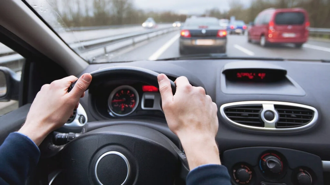 Se schimbă regulile pentru obținerea sau reînnoirea permisului de conducere. Ce trebuie să știe românii