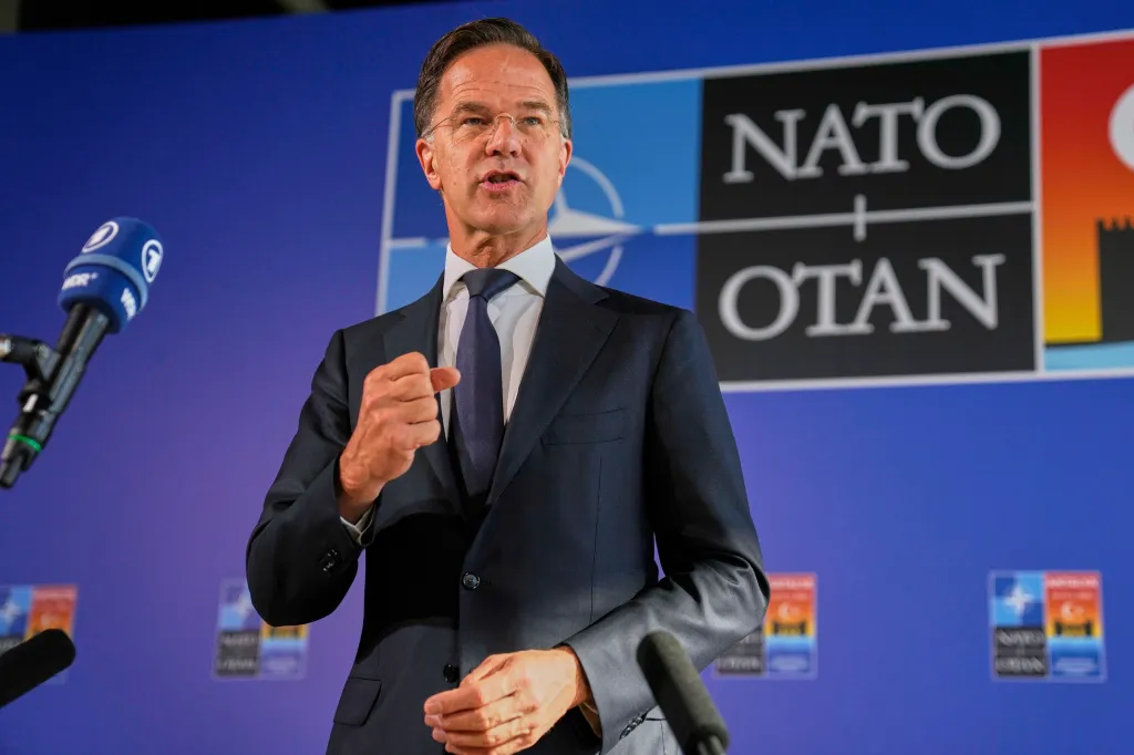 (VIDEO) Şeful NATO: „Rusia se reface într-un ritm fără precedent în istoria recentă