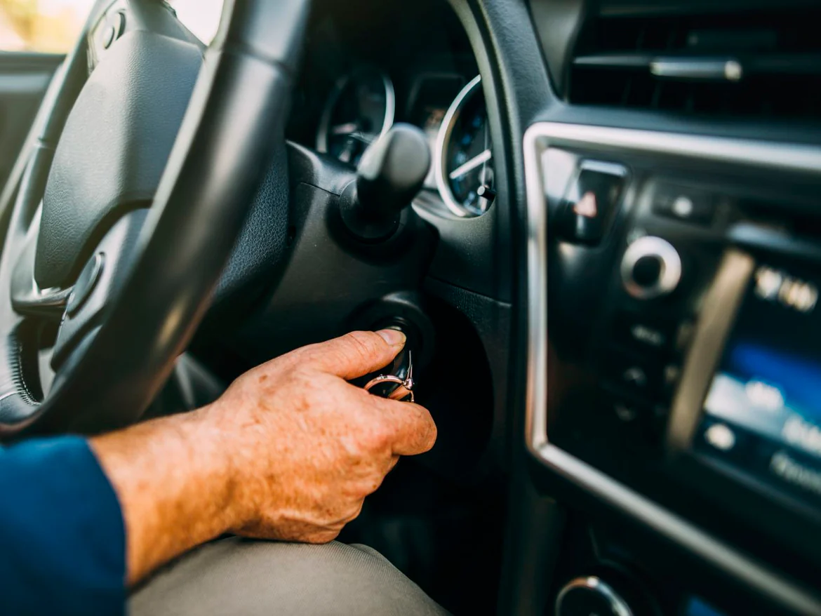 Greșeala pe care o fac șoferii când pornesc motorul mașinii! Obiceiuri care pot declanșa defecțiuni grave ale (…)