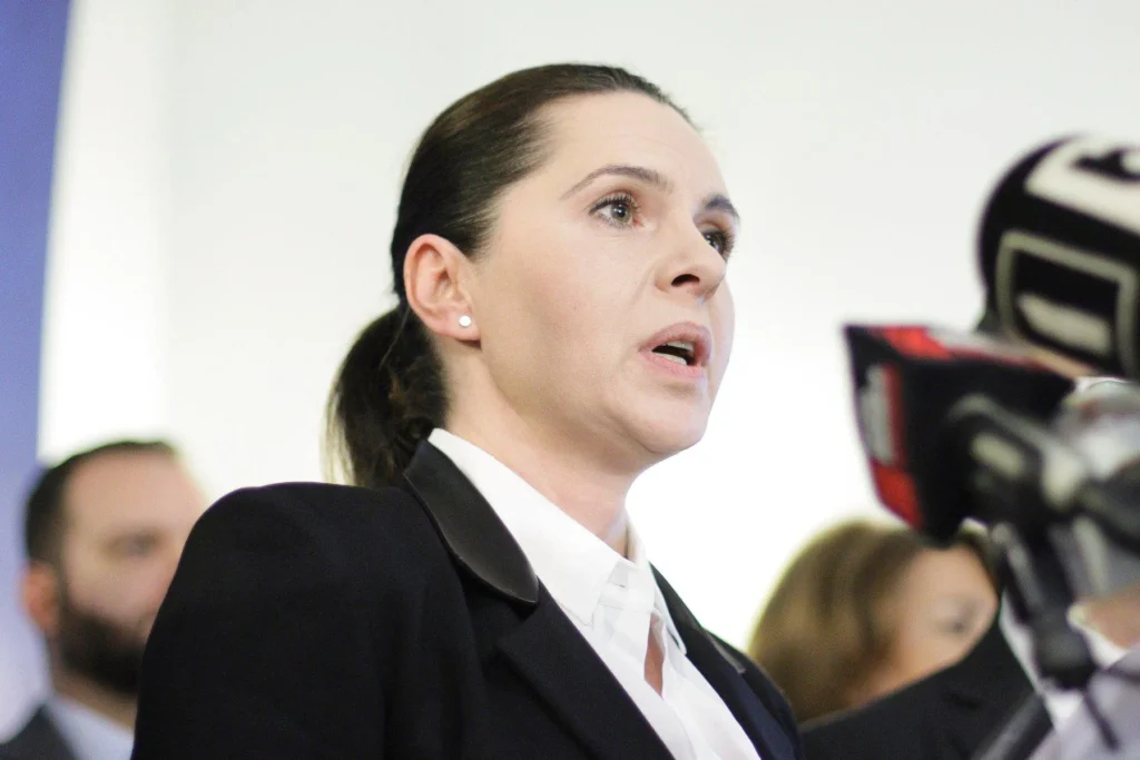 Adriana Săftoiu şi Robert Schwartz, propuşi preşedinţi-directori generali la Televiziunea Publică şi la Radioul Public