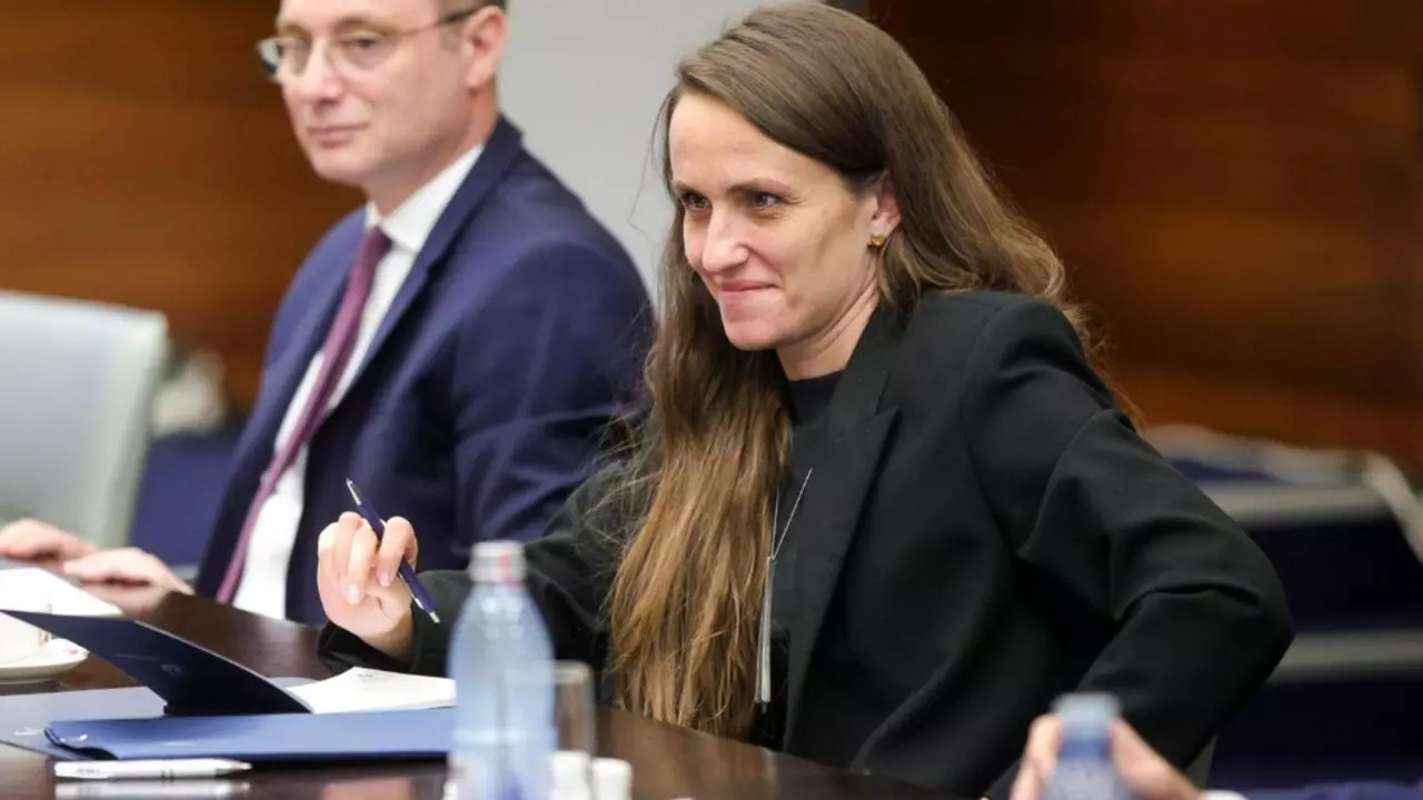 Ţoiu se laudă cu anchetele, diplomația României este pe ultimul loc în agenda ei (realitatea.net)