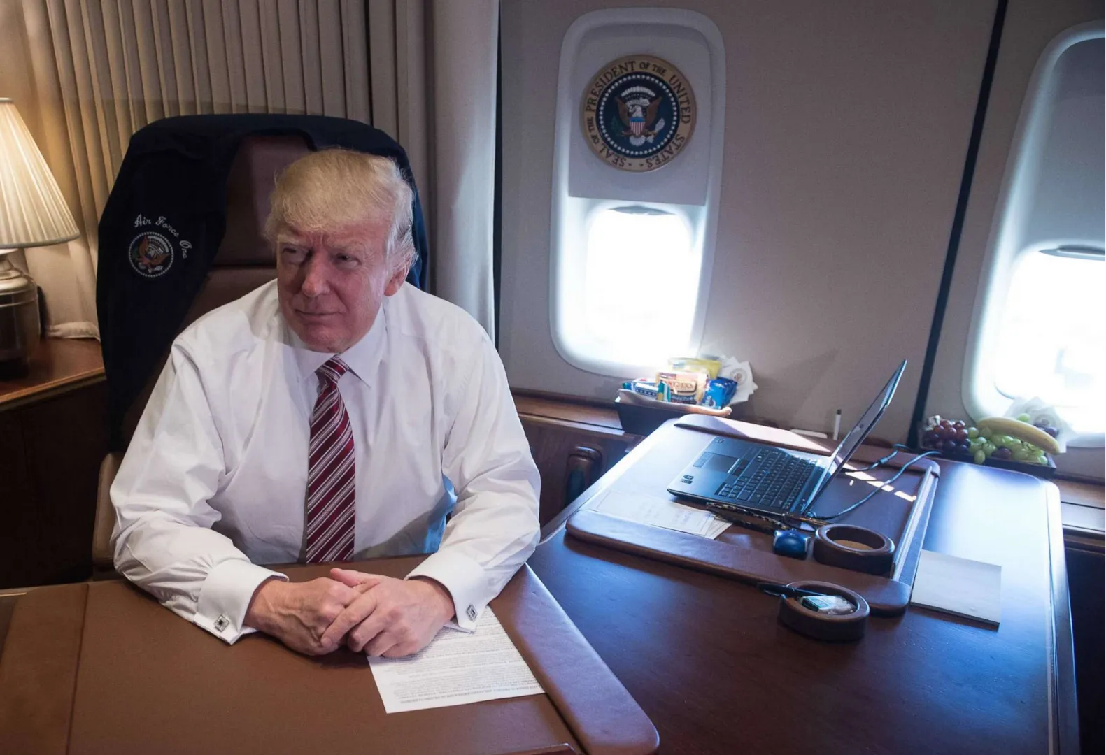 'Nu vorbesc despre un singur stat': Trump face, chiar la bordul Air Force One, o declarație din care se pot înțelege (…)