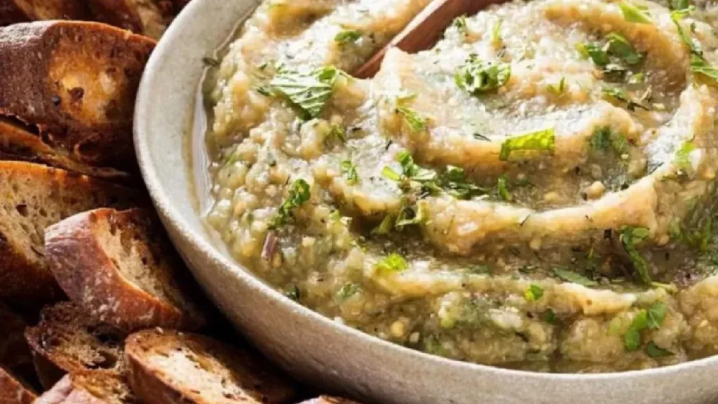 De ce nu e bine să folosești ulei de floarea-soarelui în salata de vinete. Greșeala pe care o fac toate gospodinele, (…)