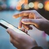 Noua Zeelandă: Prim-ministrul Christopher Luxon a anunţat interzicerea telefoanelor mobile în şcoli | AUDIO