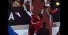 Novak Djokovic a fost lovit în cap cu un recipient metalic, în timp ce semna autografe, după victoria din turul II (...)