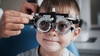 Vreți să protejați ochii copiilor de miopie? Medicii consideră obligatorie joaca în aer liber