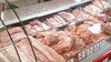 Românii mănâncă mezeluri şi cârnaţi din carne de porc adusă tocmai din Chile. Cauza care a închis fermele (...)