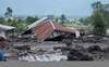 Zeci de morți în Indonezia, în urma unor inundații și scurgeri de lavă rece de la un vulcan