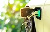 SUA aplică tarife vamale de 100% pentru automobilele electrice din China