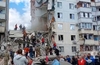 Tragedia se amplifică: numărul morţilor în urma prăbuşirii blocului de locuinţe din Belgorod continuă să crească