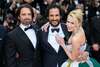 Sebastian Stan, ovaționat 8 minute la Cannes 2024 pentru filmul în care joacă rolul lui Donald Trump. Actorul cu (...)