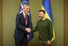 Jens Stoltenberg: Nu este prea târziu pentru ca Ucraina să câştige războiul. Zelenski: Arme au început să ajungă, (...)