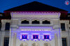 Clădirile UMF Craiova, luminate violet, în Săptămâna de conștientizare a bolilor inflamatorii