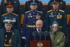 FOTO – Toți oamenii președintelui, în varianta rusească: Putin, înconjurat de ofițeri din unitățile acuzate de (...)