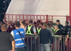 Bătaie și înjurături între fanii lui Dinamo și Jandarmerie: Andrei Nicolescu a coborât de urgență » Scandări (…)
