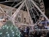 Roata panoramică de la Târgul de Crăciun din Constanţa a rămas blocată cu 45 de persoane, dintre care 29 de copii