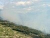 Incendiu puternic în Munţii Rodnei. Aproape şase hectare de pădure şi teren sunt afectate