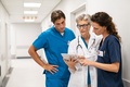 Medicii, obligați să-și trateze prioritar pacienții la stat, în detrimentul spitalelor private