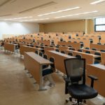 Profesorii unei facultăți de la Universitatea din București intră în grevă japoneză. Sunt supărați că unele programe&nbsp;(…)