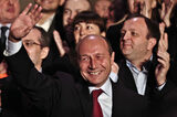 Traian Băsescu a fost operat de URGENȚĂ pe cord, la Paris. Fostul președinte a avut dificultăți cu stenturile (…)
