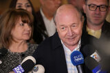 Traian Băsescu, operat pe cord la un spital din Paris