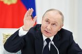 Putin se jură că e inofensiv: „Rusia nu reprezintă nicio amenințare pentru NATO”