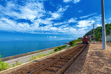 Cât costă un drum până la mare în 2025 cu Trenurile Soarelui. CFR a suplimentat legăturile spre Constanța și (…)