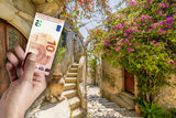 Vacanțele în Italia sunt din ce în ce mai SCUMPE. Cât ar putea să plătească o familie pentru o săptămână, în această (…)