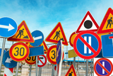 Nou indicator rutier în Europa! Ce înseamnă rombul alb pe fundal albastru și cum te poate costa neatenția o amendă (…)