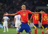 Legendarul Van Basten are o critică pentru Lamine Yamal: „Un astfel de jucător trebuie să joace mai mult acolo”