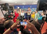 Două lumi separate de un panou » Ce m-a surprins în culise, după România U21 - Italia