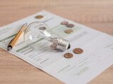 O pensionară s-a trezit cu o factură de energie electrică de peste 28.000 de euro, din cauza unui contor defect, în UK