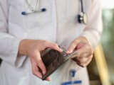 Schimbări pentru medicii de familie. Va creşte nivelul de decontare a serviciilor medicale