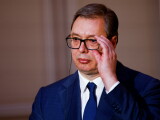Aleksandar Vucic contestat în stradă. Zeci de mii de oameni au protestat la Belgrad pentru a cere alegeri anticipate