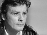 Copiii lui Alain Delon se dau în judecată unul pe altul pentru averea legendarului actor. Ce a lăsat prin testament