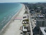 Confruntați cu lipsa turiștilor, hotelierii de pe litoral au început să taie din prețuri, deși suntem în vârf de sezon
