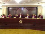 Indemnizațiile de 36.000 de euro primite de judecătorii CCR la final de mandat ar putea fi eliminate. PROIECT