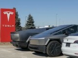 Tesla construieşte cea mai mare centrală energetică cu baterii din China