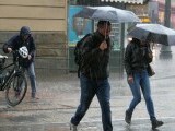 Alertă meteo Cod Portocaliu de furtună în București și alte județe. Rafalele vor ajunge și la 90 km/h