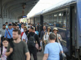 CFR SA și Călători s-au „împăcat”. Circulaţia trenurilor, reluată la o zi după ce au anunțat datorii de 100 de mil. (…)