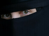 Purtarea niqabului şi burqa în public, interzisă în Kazahstan, o ţară cu populaţie majoritar musulmană
