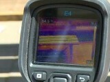 România se află, din nou, sub o cupolă de foc. La soare, suprafața unei bănci a atins 70 de grade Celsius, în București