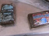 Un bătrân care transporta „gelato de vis” și „lapte cu cereale”, arestat în Spania. Ce ascundea de fapt în plafonul (…)